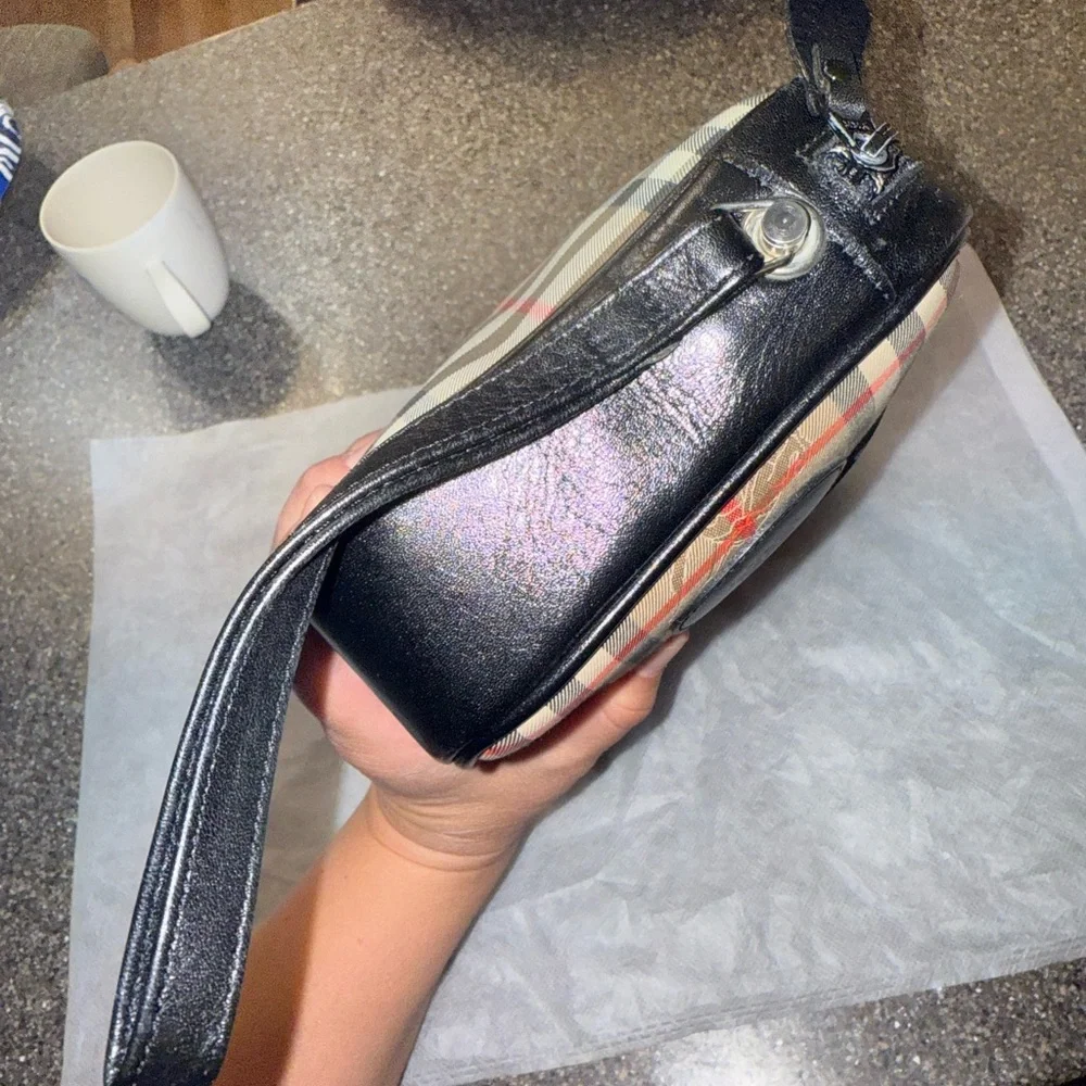 Burberry Vintage Nova Check Plaid Wristlet Bag 👜✨ - Picture 7 of 11